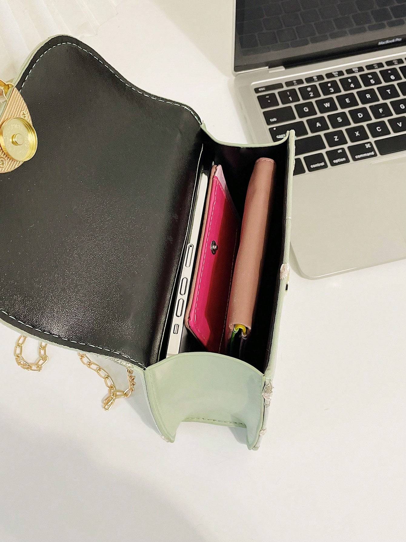 Women Fashionable Pearl Hand-Held Small Square Bag
